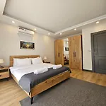 Appartement Professionally Maintained, Spacious New Residences Near Lara & Kundu Antalya