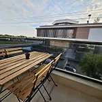 アパート Professionally Maintained, Spacious New Residences Near Lara & Kundu *