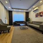 Professionally Maintained, Spacious New Residences Near Lara & Kundu アパート *