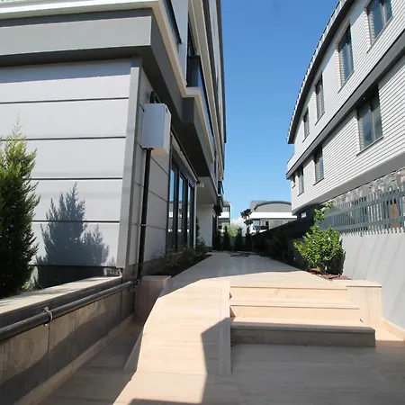 Apartment New Flats With Large Living Spaces Close To Lara Beach&kundu Entertaintment Center