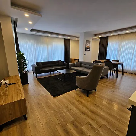 Apartment New Flats With Large Living Spaces Close To Lara Beach&kundu Entertaintment Center