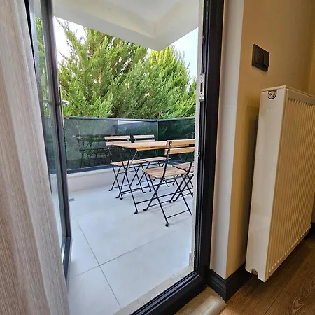 New Flats With Large Living Spaces Close To Lara Beach&kundu Entertaintment Center Apartment