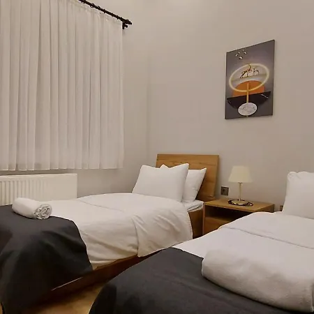 New Flats With Large Living Spaces Close To Lara Beach&kundu Entertaintment Center Apartment *