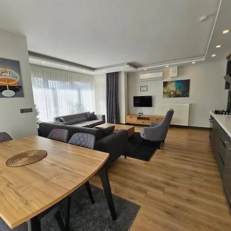New Flats With Large Living Spaces Close To Lara Beach&kundu Entertaintment Center Apartment *