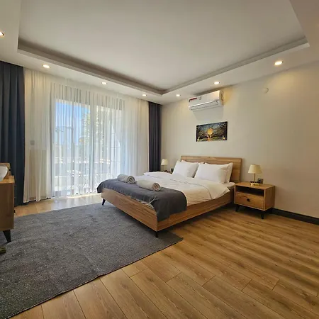 New Flats With Large Living Spaces Close To Lara Beach&kundu Entertaintment Center Apartment