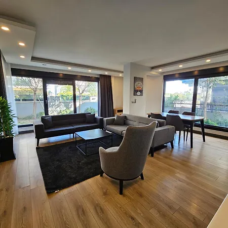 Apartment New Flats With Large Living Spaces Close To Lara Beach&kundu Entertaintment Center *