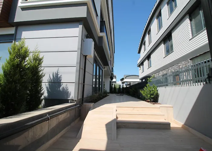 Apartmán Professionally Maintained, Spacious New Residences Near Lara & Kundu
