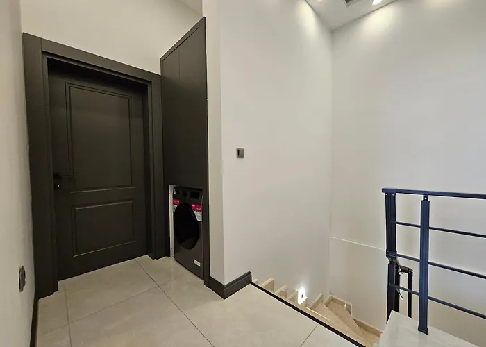 Professionally Maintained, Spacious New Residences Near Lara & Kundu Apartament