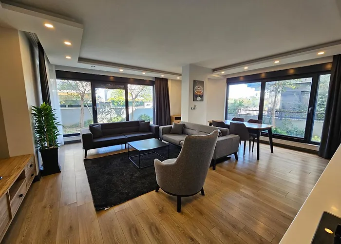 Apartament Professionally Maintained, Spacious New Residences Near Lara & Kundu *