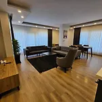 Lejlighed Professionally Maintained, Spacious New Residences Near Lara & Kundu