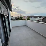 Professionally Maintained, Spacious New Residences Near Lara & Kundu אנטליה