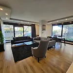 דירה Professionally Maintained, Spacious New Residences Near Lara & Kundu *